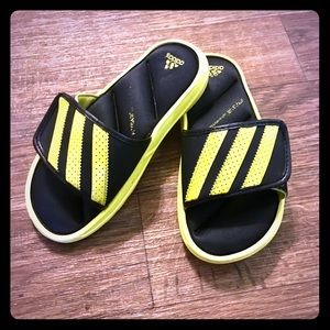 ⚽️Boys ADIDAS Sandals ⚽️